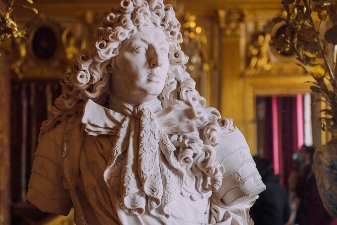 Versailles Palace Passport with optional Audio Guide - Using the optional audio guide