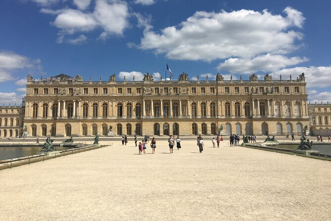 Versailles Palace Private Tailored Guided Tour With Hotel Pickup - The guides shape the whole visit