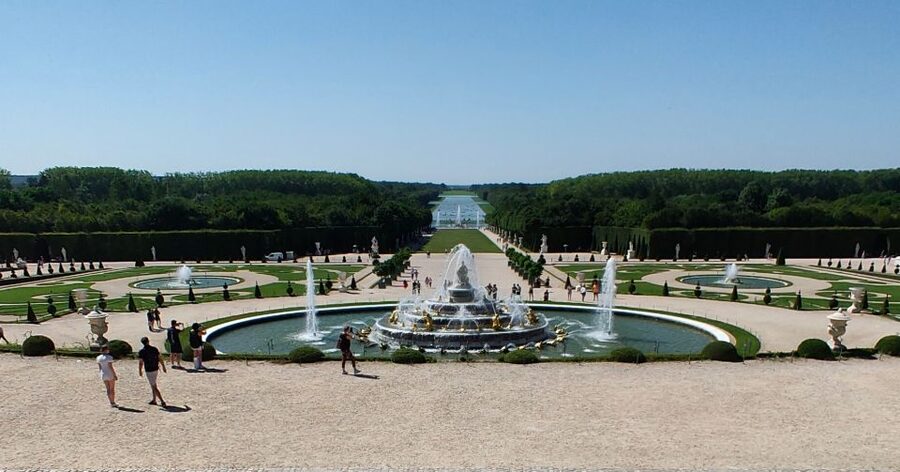 Versailles: Private Tour of the Palace with Reserved Entry - Key points to know before booking