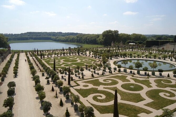 Versailles Royal Palace & Gardens with Exclusive Petit Apartments - Practical details that can make the morning easier