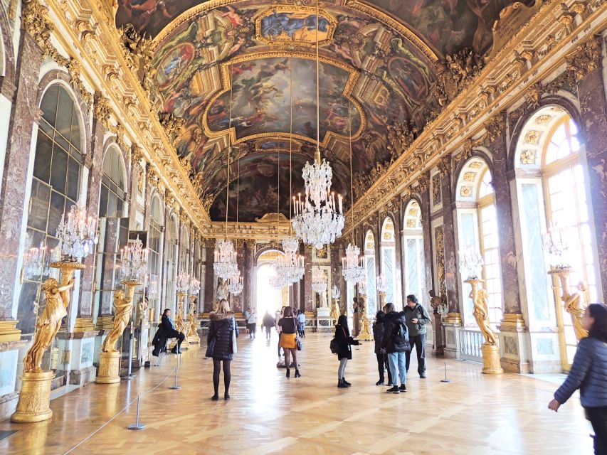 Versailles: Skip-the-Line Guided Palace Tour and Full Access - Should you book the Versailles guided tour?