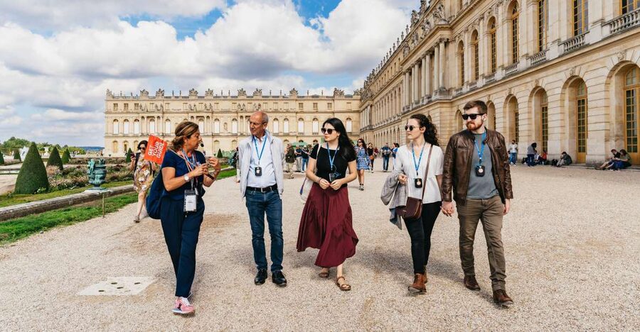 Versailles: Skip-the-Line Tour of Palace with Gardens Access - The formal gardens, fountains, and bronze statues