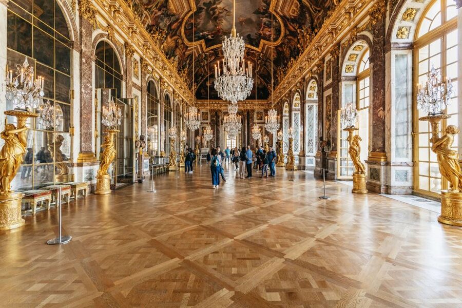 Versailles: Skip-the-Line Tour of Palace with Gardens Access - Adding Trianon and Marie Antoinette’s estate