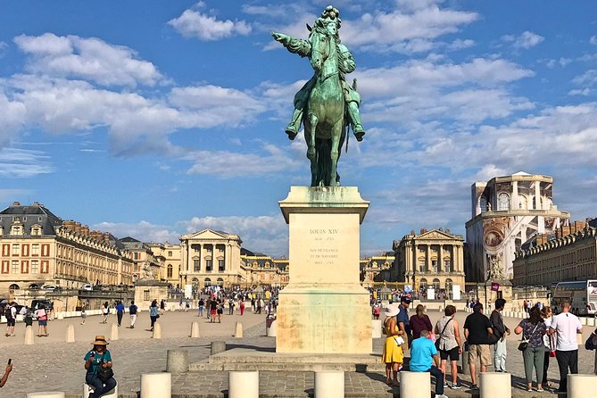 Versailles Small Group Guided Tour with Tranportation from Paris - One hour in the 2,000-acre gardens