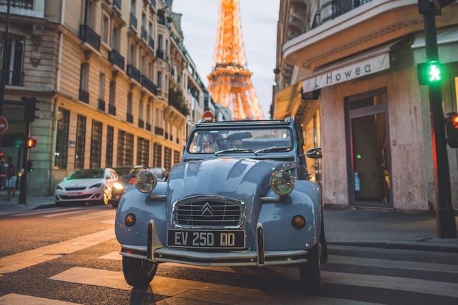 Vintage 2CV Adventure: 1-Hour Paris Highlights Tour - Guides Who Make the Ride Personal