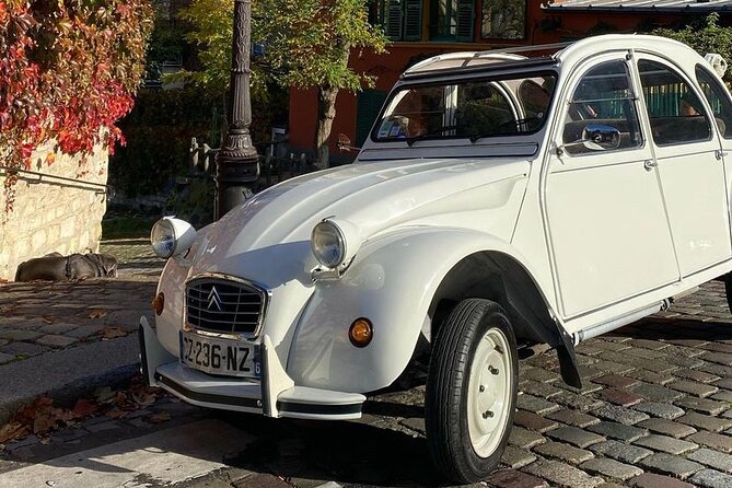 Vintage 2CV Adventure: 2-Hour Paris Highlights Tour - Your guide shapes the experience