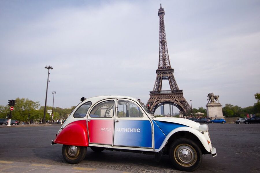 Vintage 2CV tour + Cruise - Eiffel Tower and Trocadéro from an open roof