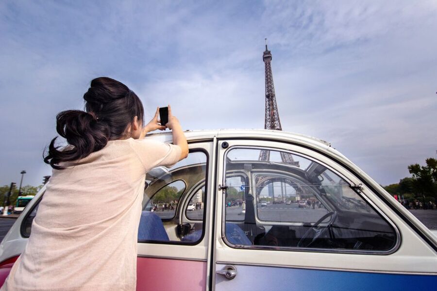 Vintage 2CV tour + Cruise - Who will enjoy this Paris combination most
