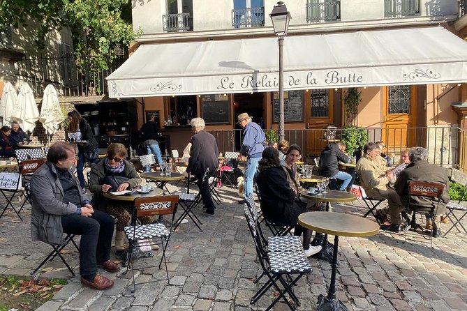 VIP Paris in a Day: Montmartre, Louvre, Île de la Cité, Cruise - The Métro ride and Île de la Cité