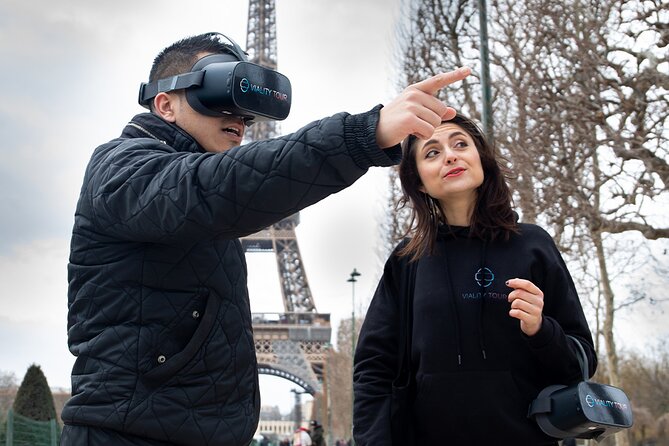 Virtual Reality Guided Tour at the Eiffel Tower - Who should book this experience?
