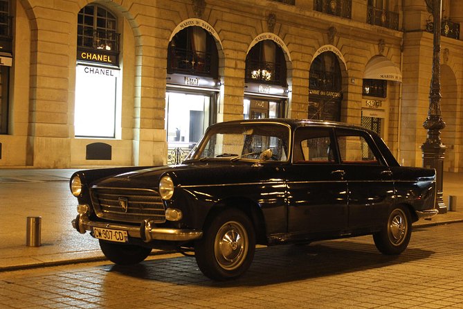 Visit Paris in a vintage car - What the guide and driver add