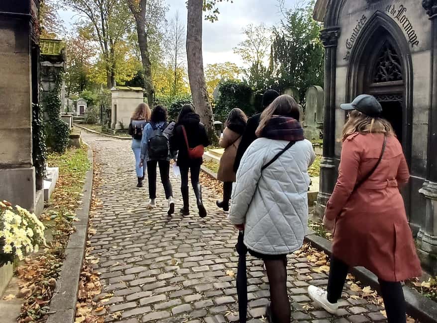 Who Killed Victor ? Escape Game at Père Lachaise Cemetery - A relaxed alternative to a museum afternoon