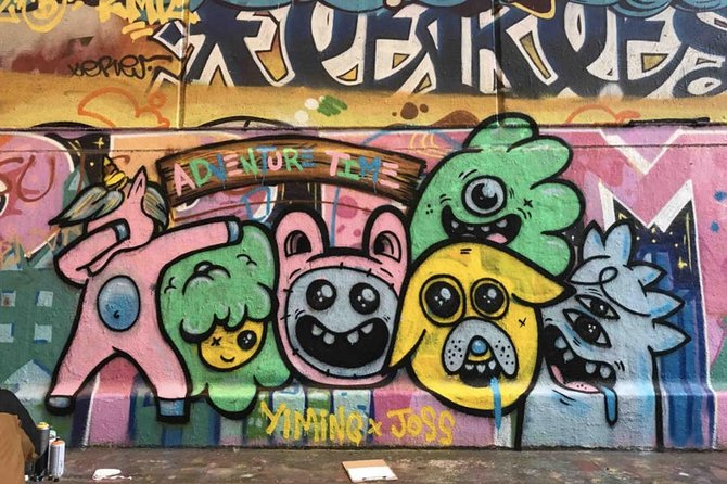Workshop Graffiti Mural - La Petite Ceinture Gives the Class Its Character